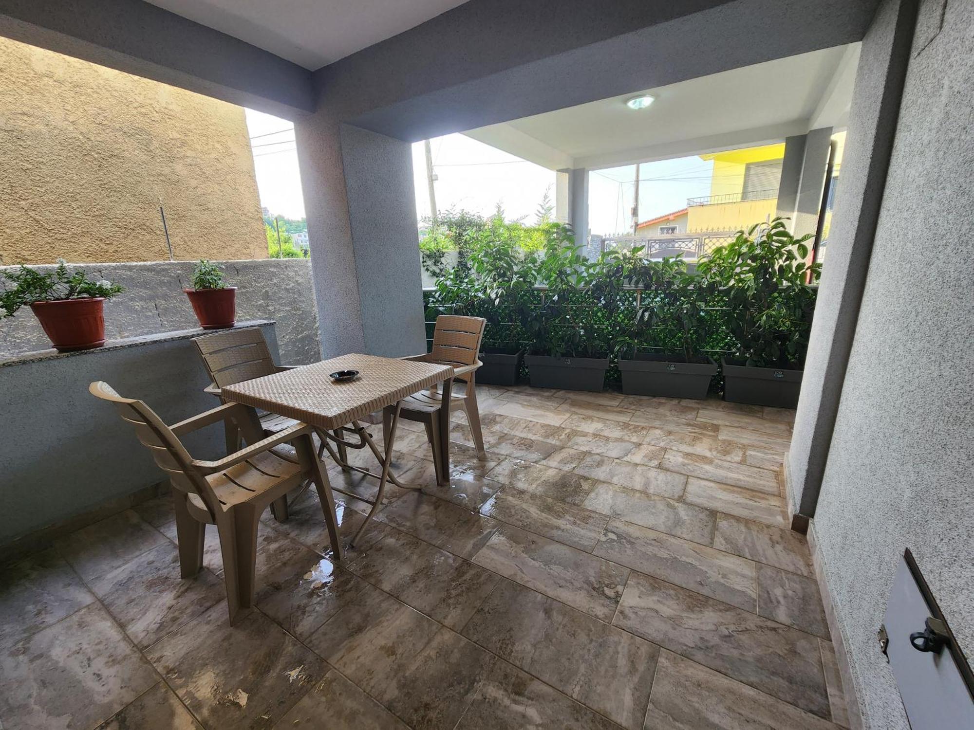 Eden Guesthouse Durres Exterior photo